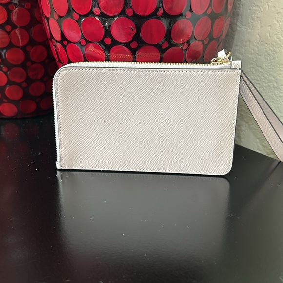 Kate Spade NWT Lucy Heart Studs Small L-zip Wristlet Style KK267 MSRP $109 - Picture 12 of 17